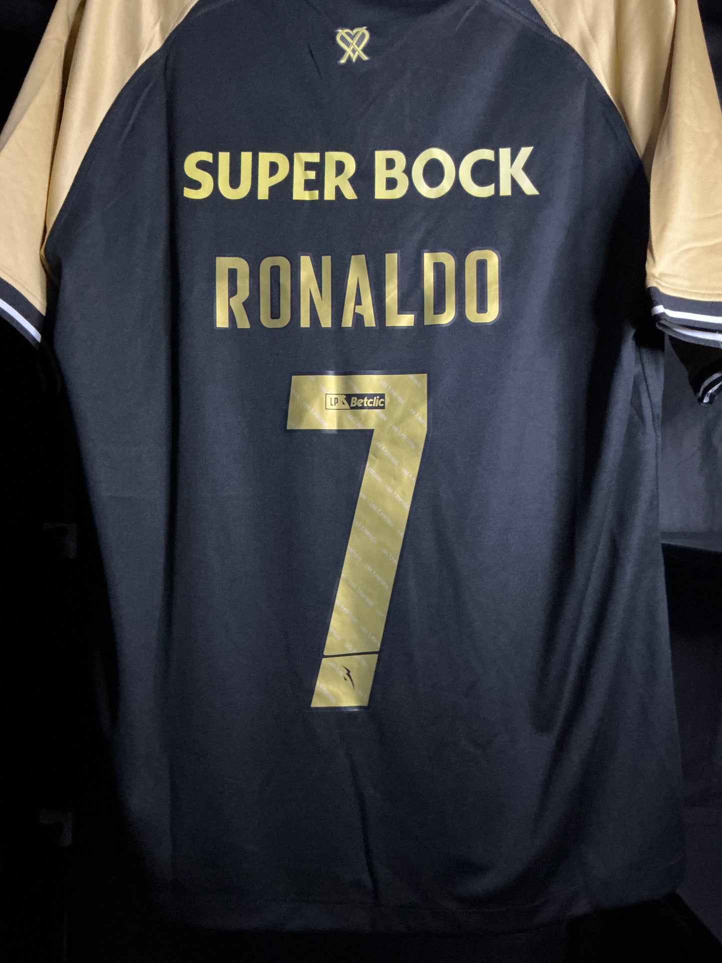 Sporting X CR7 Limited Edition Size L (Sale)