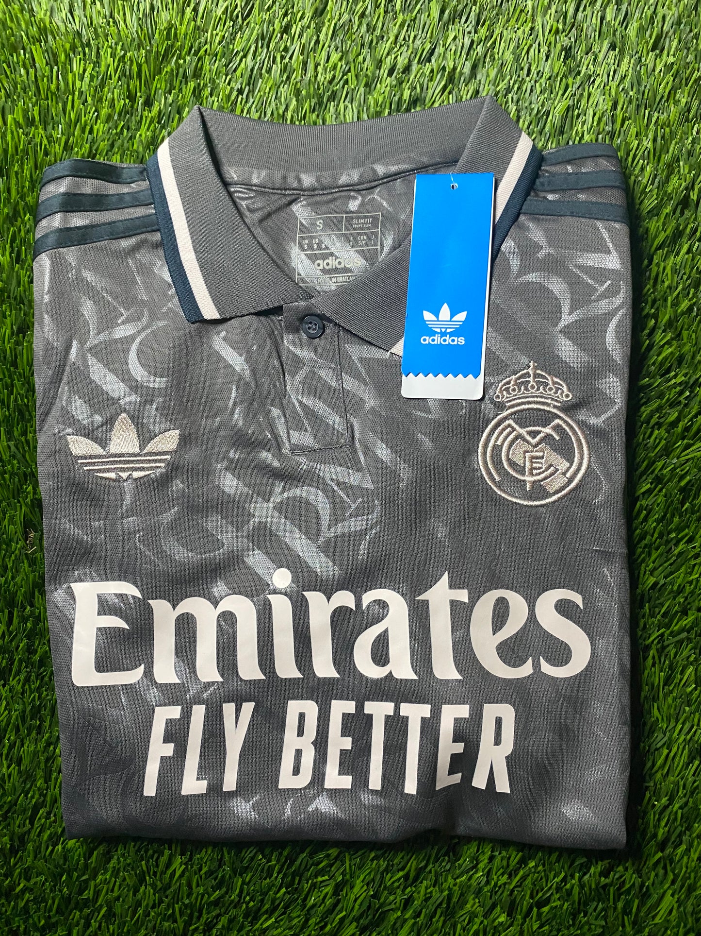 Real Madrid Third kit Size S Fan Version (In Stock)