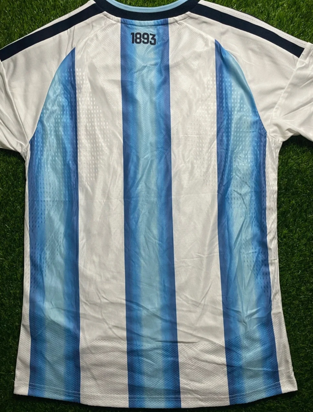 Argentina Soccer Jersey Size S White and Light Blue Striped Player Version