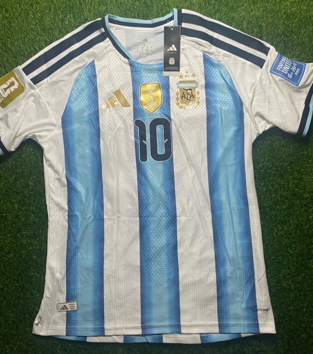 Argentina Messi #10 Home Soccer Jersey Size XL  - Light Blue & White Player Version